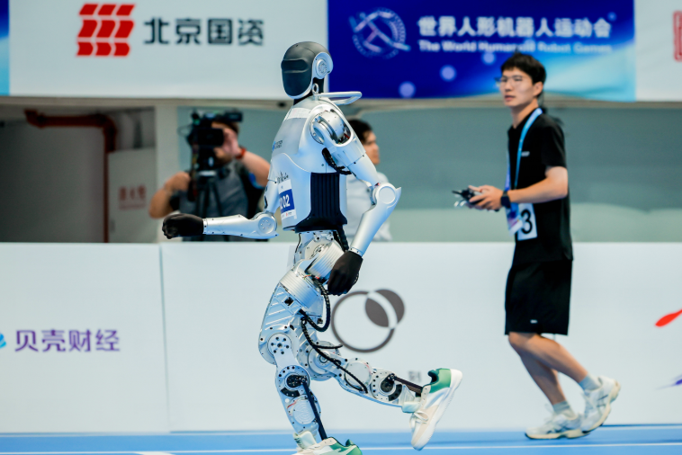 優寶特機器人的進化：攀得過泰山臺階，也征得了世界賽道