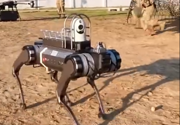 優(yōu)寶特機器狗協(xié)同作戰(zhàn)單元開展軍事作戰(zhàn)演練，威武！